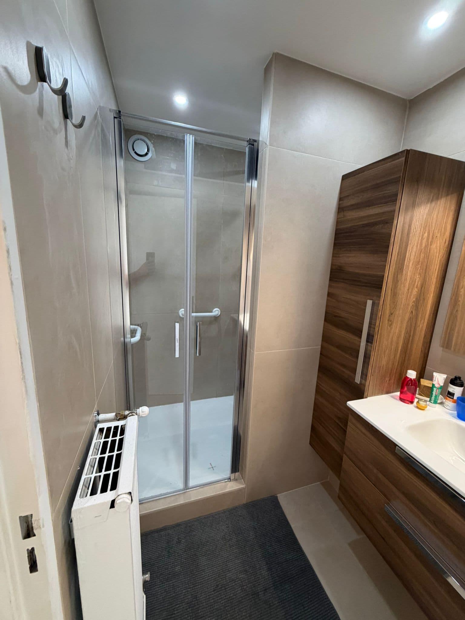 Salle de bain après adaptation PMR